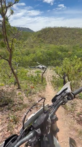 Jovem de 18 Anos É Resgatado de Helicóptero Após Acidente em Trilha de Moto no Coxipó do Ouro